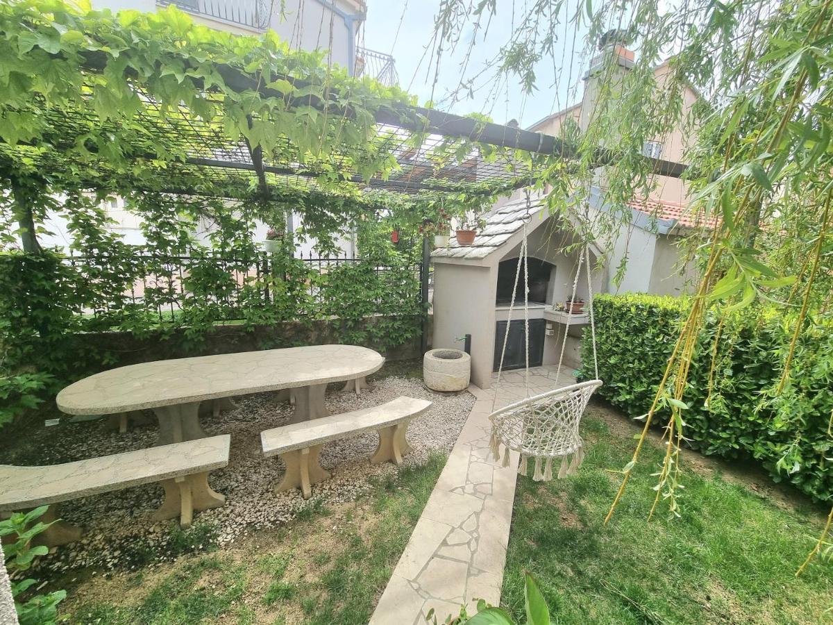 Apartment Karla&Nella Stobreč Εξωτερικό φωτογραφία